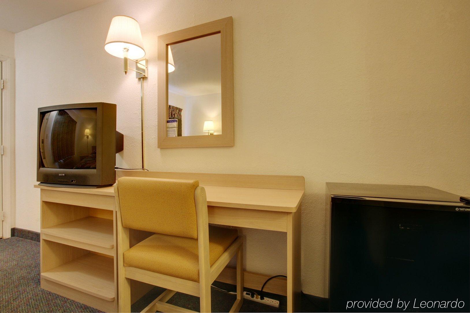 Americas Best Value Inn And Suites Карбондейл Номер фото